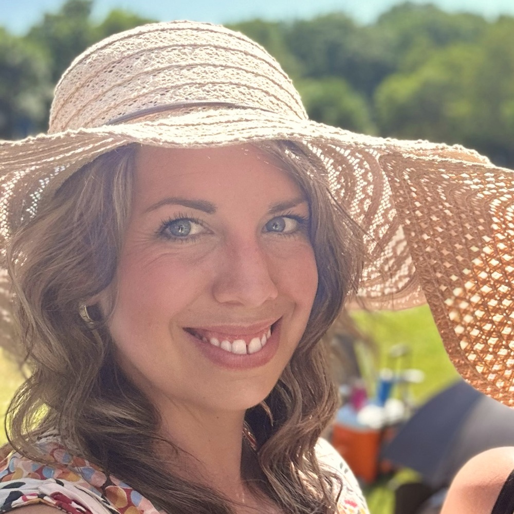 Meet your Posher, Racquel